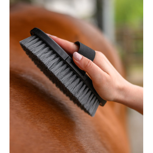 Body brush synthetic